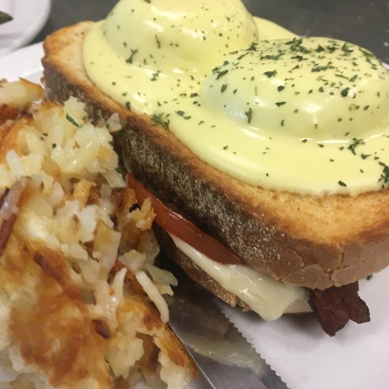Delicious Pastrami Sandwiches: A Diner Favorite